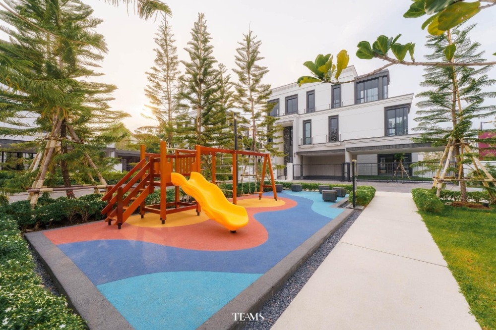 For SaleHousePattanakan, Srinakarin : (Owner sells it himself) only 66 million, this price until the end of 2023 only!! (Located in front of the garden of the project selling for 83 million)