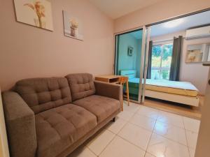 For SaleCondoChaengwatana, Muangthong : Condo for sale with complete furniture and appliances, only price 1.39 million baht (23 sq m.) Phase 2 Plum Condo Chaengwattana.