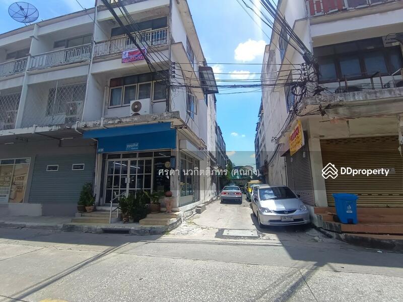 For RentShophouseRama9, Petchburi, RCA : K1457 Shophouse for rent, 4 floors, 14 sq m., corner unit, able to trade, Pridi Banomyong 26.
