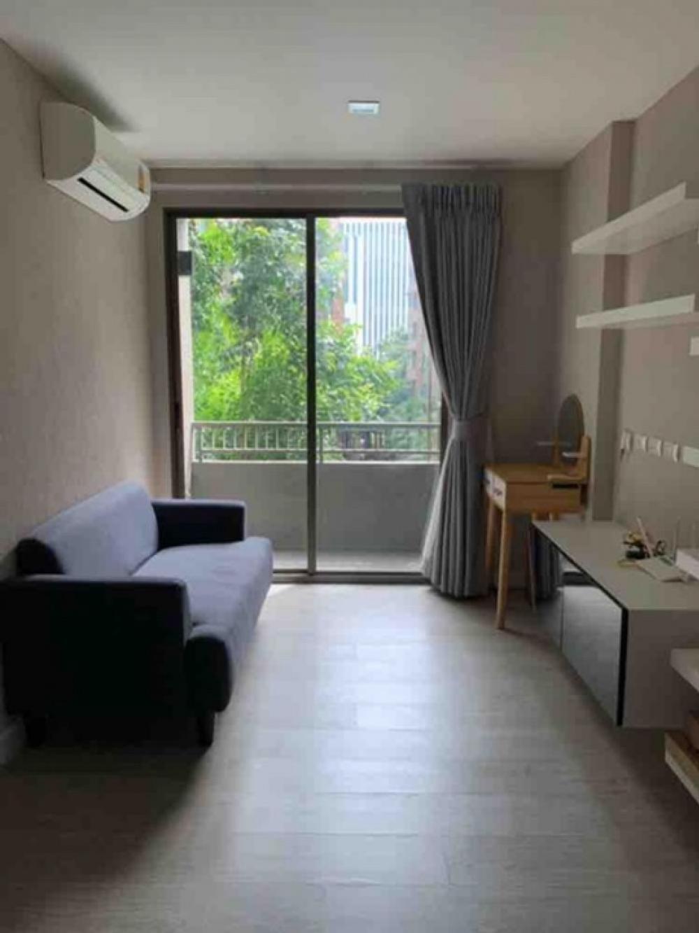 ขายคอนโดรัชดา ห้วยขวาง : ✅ขายถูก condo Metro Luxe Ratchada (คอนโดเมโทร ลักซ์ รัชดา)แบบ 1 ห้องนอน  1 ห้องน้ำ 1 ห้องนั่งเล่น ขนาด 28.46 ตรม ตึก B ชั้น 4 ราคา 3,590,000 บาท💠ห้องทำเลดีวิวสระแนวยาวมาก🚇 MRTห้วยขวางและสุทธิสาร🛎รีบจองเลย🎁จองกับเรารับข้อเสนอพิเศษ