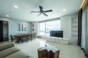 For SaleCondoSathorn, Narathiwat : Code C20221202945.......Menam Residence sale with tenant, 2 bedroom, 2 bathroom, high floor, furnished, Special Deal!!