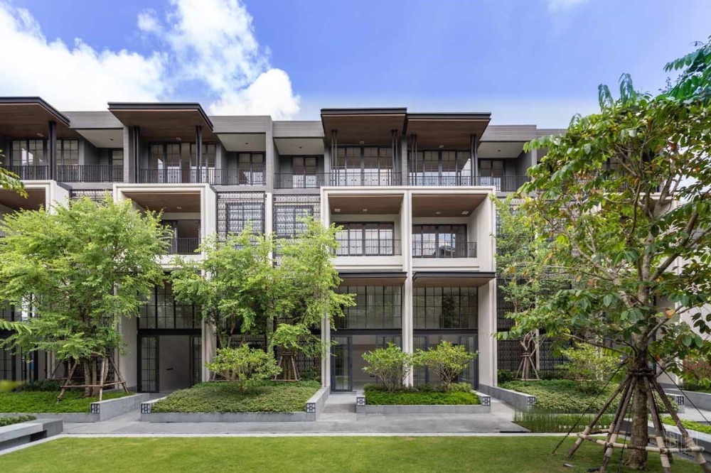 For RentTownhouseSukhumvit, Asoke, Thonglor : For rent Quarter 31 size 425 sqm 4 bed 5 bath Price 170,000 baht