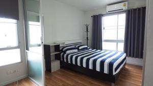 For SaleCondoLadkrabang, Suwannaphum Airport : Condo for sale, V Condo Lat Krabang Phase A, large room 31 sq m.