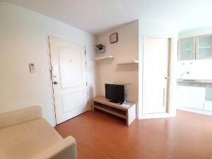 ให้เช่าคอนโดนวมินทร์ รามอินทรา : For Rent : ให้เช่าด่วน ลุมพินี คอนโดทาวน์ รามอินทรา-นวมินทร์ กม.8  ค่าเช่าเพียง 5,500 บาท เฟอร์นิเจอร์ครบ  ตรงปก   พร้อมเข้าอยู่