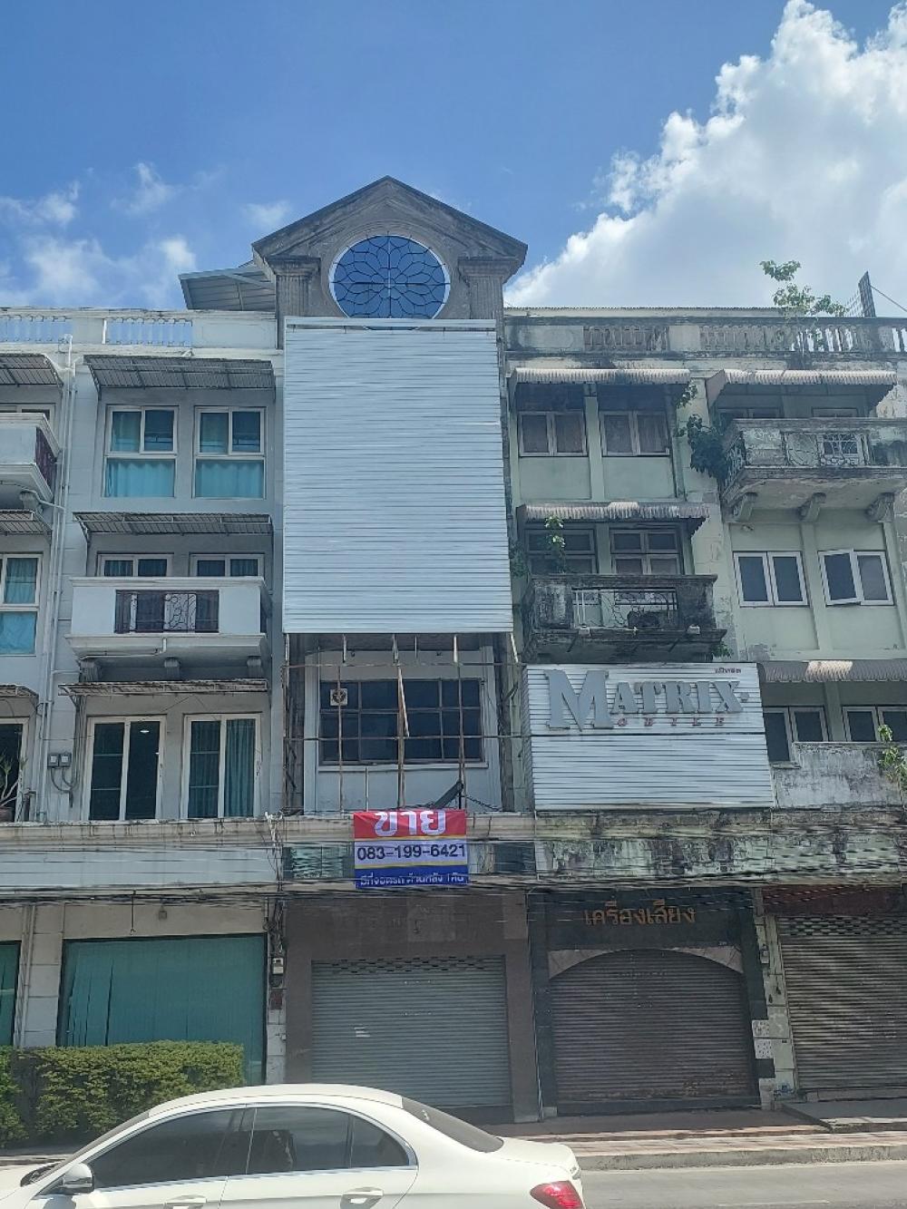 For SaleShophouseRatchadapisek, Huaikwang, Suttisan : 🔥⚡️Urgent sale, commercial building, 4 intersection Mengchai. Thian Ruammit Road⚡️🔥