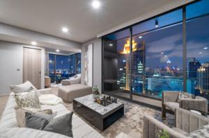 ขายคอนโดสุขุมวิท อโศก ทองหล่อ : 🌆 Luxury Living Unveiled at Celes Asoke!