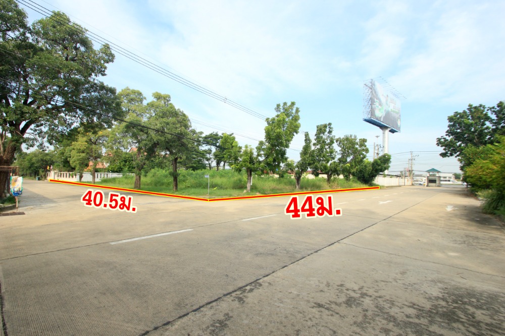 For SaleLandPinklao, Charansanitwong : Land to build a house in Pinklao Borommaratchachonnani, Wariyaville, beginning of the project, Main Road, Mahidol Salaya, 443.2 square wah, corner plot, next to the road on 2 sides, special price.
