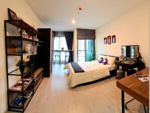 For SaleCondoRatchathewi,Phayathai : For sale: Rhythm Rangnam, beautifully decorated room, high floor, fully furnished.