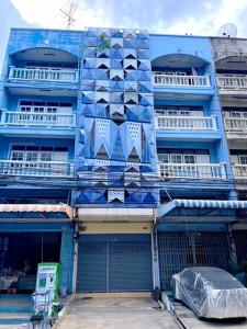 For RentShophouseThaphra, Talat Phlu, Wutthakat : BangMot Market Central Near Rama2 commercial building for rent 5 floors rooftop 80sq.wa. 320sq.m.8b