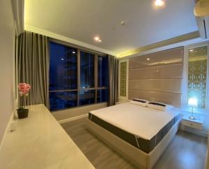 For RentCondoSathorn, Narathiwat : For rent at The Room Sathorn-St.Louis Negotiable at @lovebkk (with @ too)