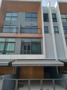 For RentTownhousePattanakan, Srinakarin : Arden Pattanakarn 20 - Townhouse For Sale & Rent / Fully Furnished & Ready To Move In