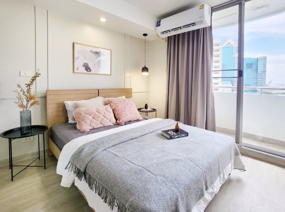 For SaleCondoKasetsart, Ratchayothin : Near 𝑩𝑻𝑺 Phahonyothin 21, only 50 m. ll Central Ladprao, only 5 minutes.