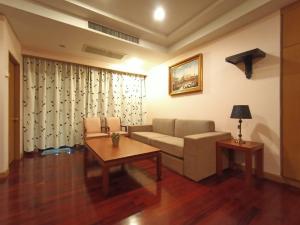 For RentCondoWongwianyai, Charoennakor : Condo for rent, Baan Chao Phraya, 3 bedrooms, fully furnished, ready to move in, near BTS Khlong San, Bangkok.