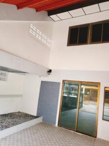For SaleTownhouseHatyai Songkhla : 2-story house for sale in the middle of Songkhla city. Renovated the whole house.