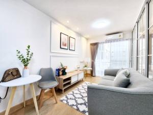 For SaleCondoRatchadapisek, Huaikwang, Suttisan : 🖼️Condo near MRT Suthisan, Free down payment, Free furniture [Boutique Ratchada] Must reserve quickly because the room is very beautiful. Brand new furniture Ready to move in