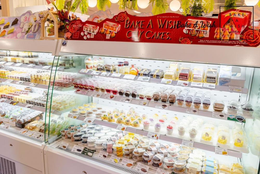 ขายร้านค้า ร้านอาหารนวมินทร์ รามอินทรา : ขายร้านขนม เบเกอรี่ Bake A Wish สาขาเซ็นทรัลรามอินทรา อยู่หน้า Tops มีอุปกรณ์และพนักงานให้ พร้อมดำเนินงานต่อได้ทันที