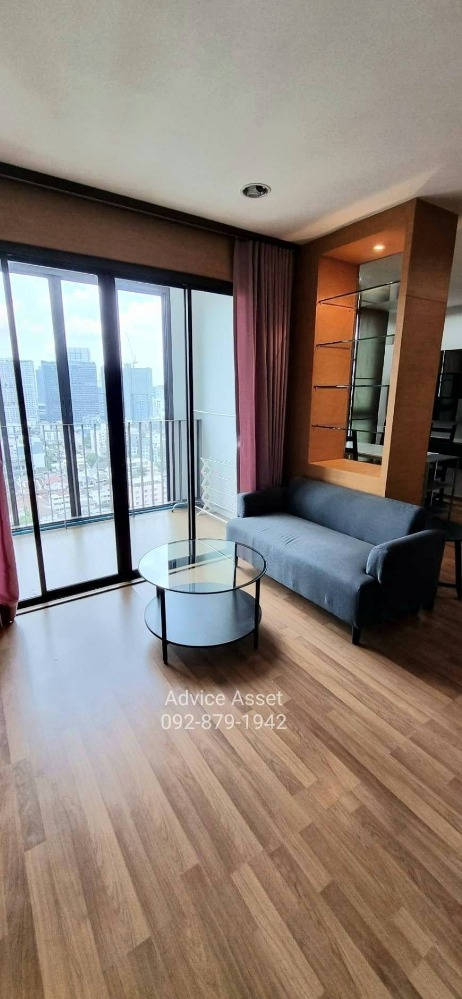 For SaleCondoLadprao, Central Ladprao : Condo for sale, The Ideo Lat Phrao 5, next to Lat Phrao Road, convenient travel, near BTS station, corner room, 21st floor, size 60.75 sq m, newly renovated to 1 bedroom, 2 bathrooms, 1 office room.