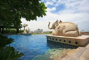 For SaleCondoWongwianyai, Charoennakor : Baan Sathorn Chaopraya, Fully furnished, Close to BTS Saphan Taksin