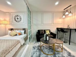 ขายคอนโดบางซื่อ วงศ์สว่าง เตาปูน : P17301123  ขาย/For Sale Condo  Regent Home 6/2 Prachacheun (รีเจ้นท์ โฮม 6/2 ประชาชื่น)  1นอน 31ตร.ม ชั้น4 ตึกD ห้องสวย เฟอร์ครบ พร้อมอยู่
