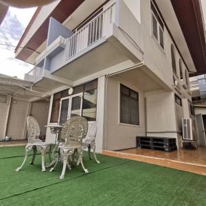 For RentHouseRama9, Petchburi, RCA : 2-story detached house for rent In Soi Phetchaburi 47, in the heart of R.C.A. ⭐️