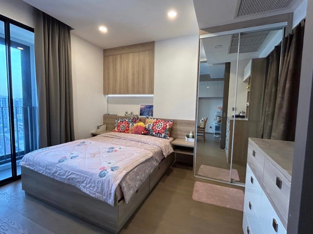 For SaleCondoSiam Paragon ,Chulalongkorn,Samyan : Ashton Chula - Silom【𝐒𝐄𝐋𝐋】🔥 Minimal room, great value for the city center Complete furniture The central part is full. Near MRT Sam Yan ready 🔥 Contact Line ID: @hacondo