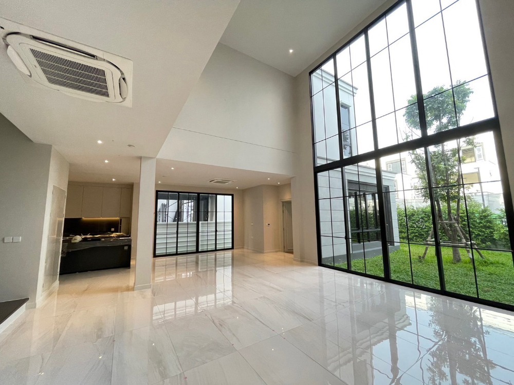 For SaleHousePattanakan, Srinakarin : *House for sale Malton Gates new Krungthep Kreetha 66million baht 5bedrooms 6bathrooms usable area 544sqm Land106sqm Rama9 Phatthanakan SuanLuang Srinakarin Bangna Suvarnabhumi Airport Ramkhamhaeng Ploenchit Sukhumvit
