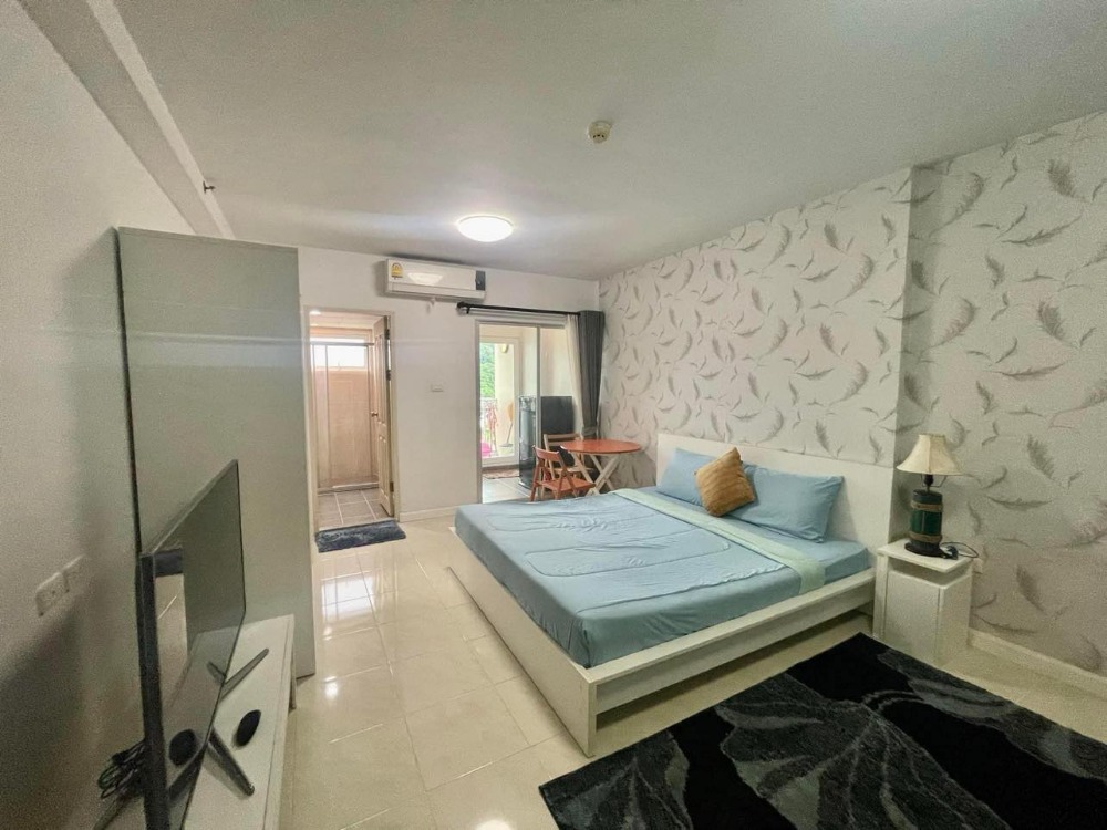 For SaleCondoPhuket : Condo for sale, Supalai Park @ Phuket City, Nakhon Road, Talat Yai Subdistrict, Mueang Phuket District, location in the middle of Phuket City, studio room 32 sq m, 14th floor, mountain view, owner bought it new. Never lived in Never rented out The room co