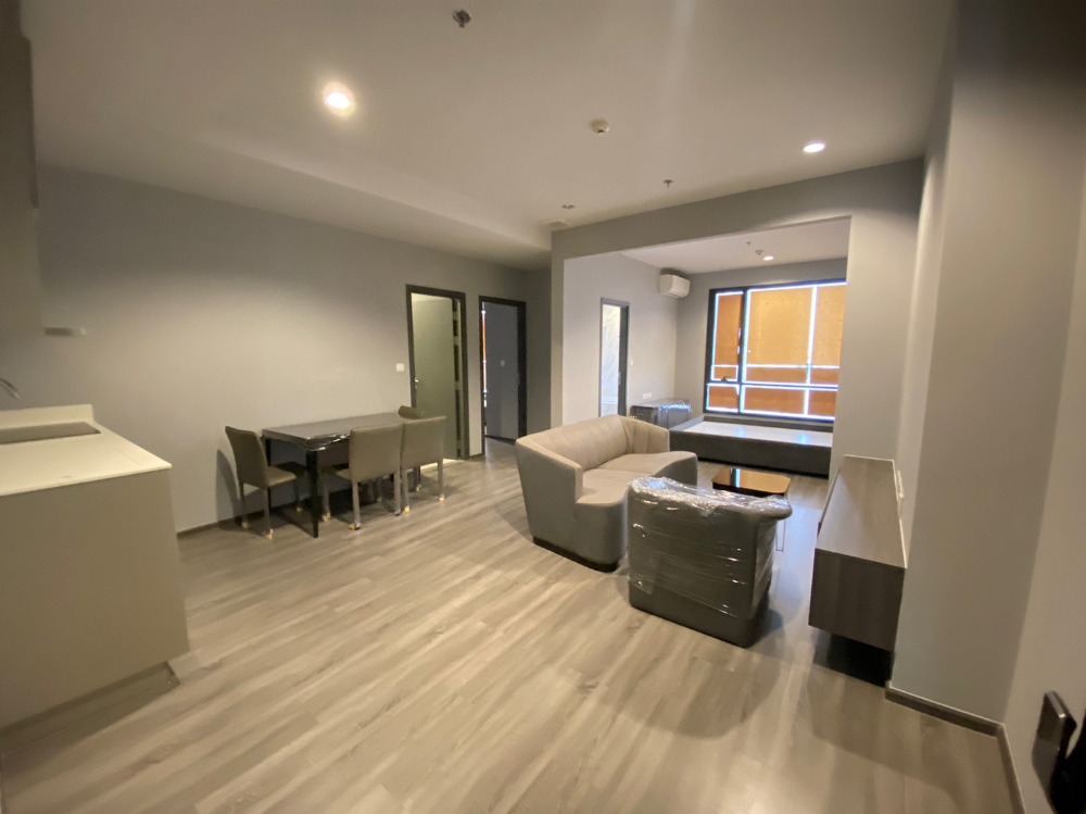 For SaleCondoRatchathewi,Phayathai : Ideo Mobi Rangnam Condo for SALE for sale ** Ideo Mobi Rangnam wide room 58.18 sq m., ready to move in @9,599,000 baht Call 096-2615656 Location : Phayathai ,Ratchatewi ,Ari, Rangnam
