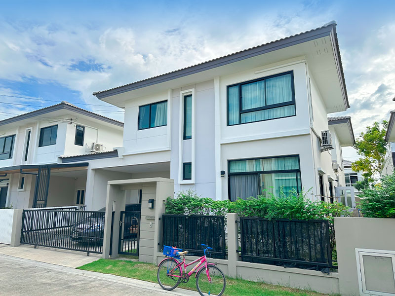 For SaleHouseRathburana, Suksawat : Twin house Casa Plasto Pracha Uthit 90 for sale 4.99 million