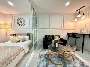 ขายคอนโดบางซื่อ วงศ์สว่าง เตาปูน : For Rent 💜 Regent Home 6/2 💜 (Property Code #A23_11_1152_2 ) Beautiful room, beautiful view, ready to move in.