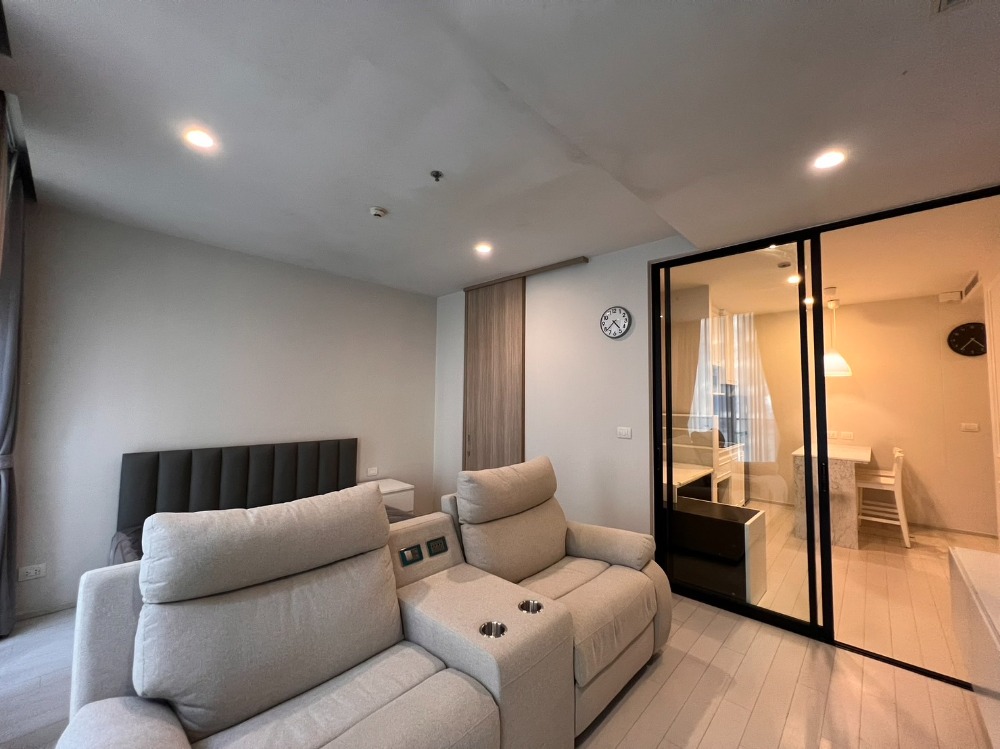 For RentCondoWitthayu, Chidlom, Langsuan, Ploenchit : Condo for rent, Noble Ploenchit, 45 sq m., 1 bedroom, next to BTS Ploenchit, beautiful, fully furnished.