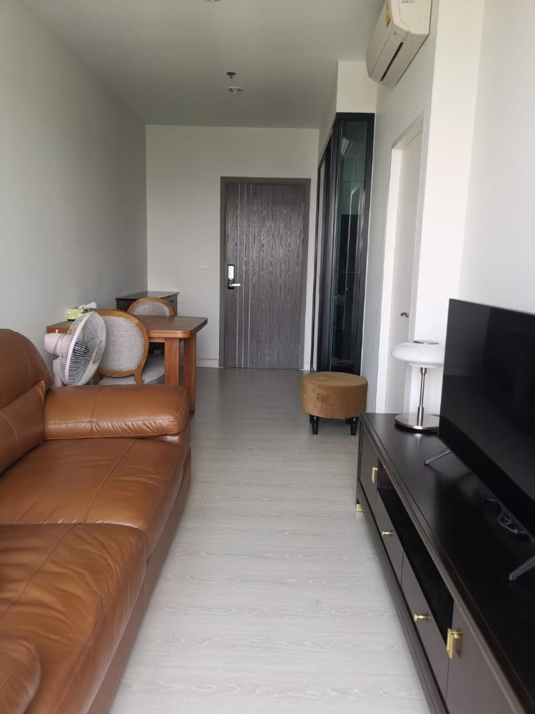 For RentCondoRama9, Petchburi, RCA : Available for rent!! Niche Pride Thonglor-Phetchaburi Interested in negotiating the price? Line:0889656914 Rooms are rented out very quickly, so hurry up and talk to us.