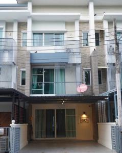 For RentTownhouseLadprao101, Happy Land, The Mall Bang Kapi : For rent Townplus