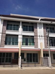 ขายทาวน์เฮ้าส์/ทาวน์โฮมบางแค เพชรเกษม : ขายทาวน์โฮม 3 ชั้น หมู่บ้านกลางเมืองสาทร-ตากสิน 2 เขตจอมทองกทม.(เจ้าของขายเอง)