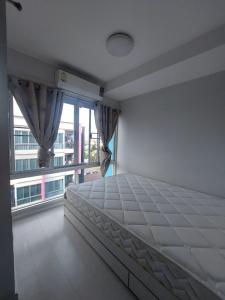 For RentCondoOnnut, Udomsuk : 🩷🌈For rent 🧸🌳🌷The log 3 Sukhumvit 101/1🧸 Size 28 sq m, 8th floor, Building T // Studio room, 1 bathroom, village view 🪧(Ready to move in)