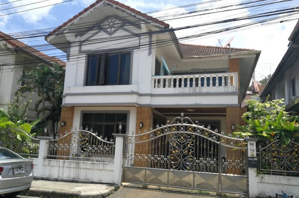 ขายบ้านภูเก็ต : บ้าน 4 ห้องนอนใจกลางหาดป่าตอง