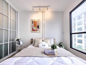 For SaleCondoChokchai 4, Ladprao 71, Ladprao 48, : ⚠️BU Chokchai Si project, good location, newly decorated, fully furnished, nice to live in, convenient travel, close to food places. Near Chok Chai Si BTS station, separate kitchen zone, room ready to move in.