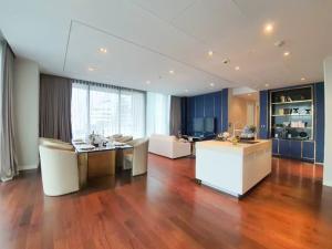ให้เช่าคอนโดสุขุมวิท อโศก ทองหล่อ : FOR (RENT) PRICE 150,000  - Marque Sukhumvit 39 , / BEDS 3 BATHS, 12A th, 138 SQ.M.