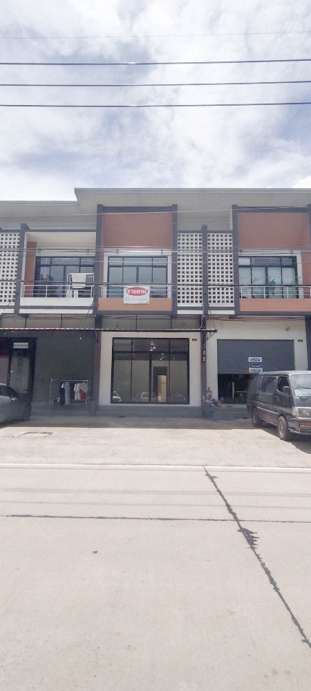 For SaleShophousePathum Thani,Rangsit, Thammasat : 💥Commercial building for sale Selling in a good location, Khlong 5