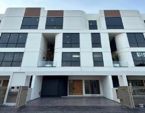 For RentTownhouseRama3 (Riverside),Satupadit : For Rent Townhome for rent / Home Office 3.5 floors, new project, Demi Sathu 49 project / Demi Sathu 49, building in new condition / 4 air conditioners, no furniture, living or Home Office, can register a company / Chinese Welcome