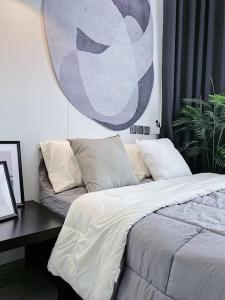 For RentCondoRama9, Petchburi, RCA : For rent at  The line asoke ratchada   Negotiable at @condo234 (with @ too)