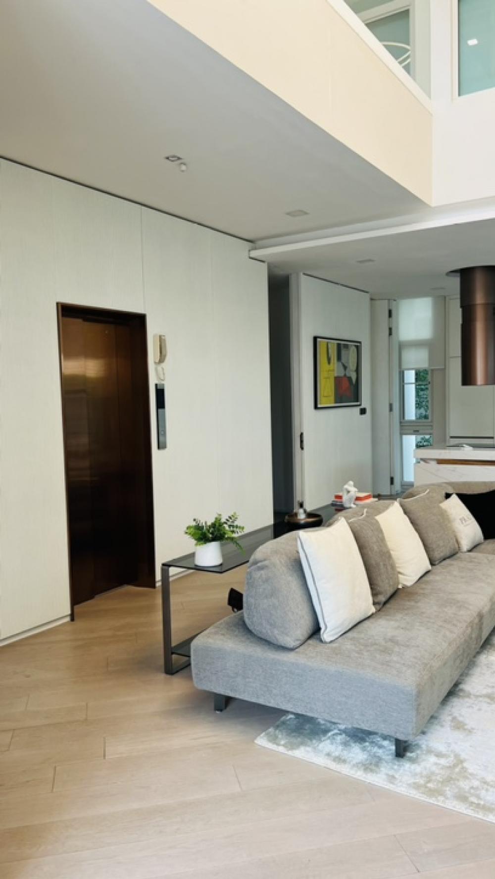 For SaleHouseYothinpattana,CDC : ขายบ้านเดี่ยวดีไซน์หรูหราทันสมัย3ชั้น สไตล์Modern Luxury วีเว่ เอกมัย-รามอินทรา (Vive Ekkamai-Ramintra) 