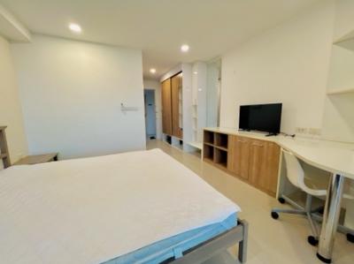 For RentCondoKhon Kaen : Condo for rent near Khon Kaen University, North Park Condo, 30 sq m, Khon Kaen, has a washing machine.