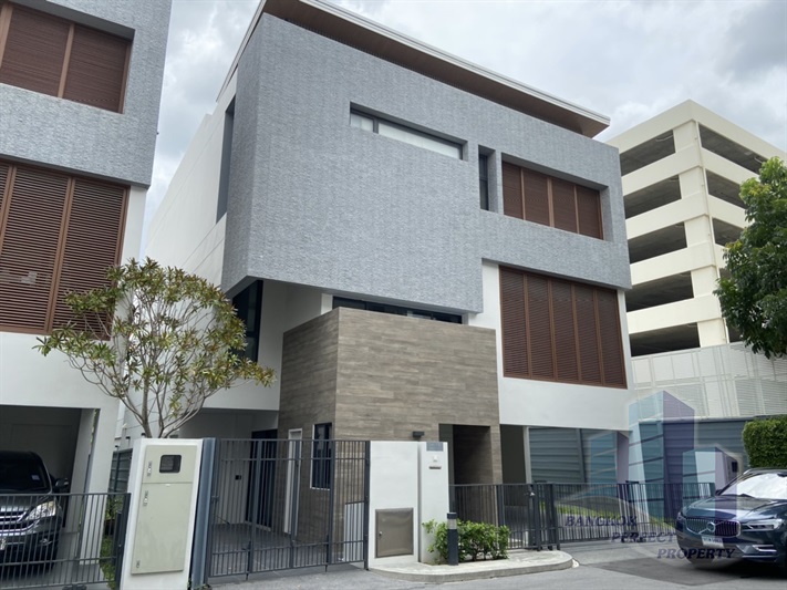 For SaleHouseRama9, Petchburi, RCA : Parc Priva Rama 9, Brand New House For Sale