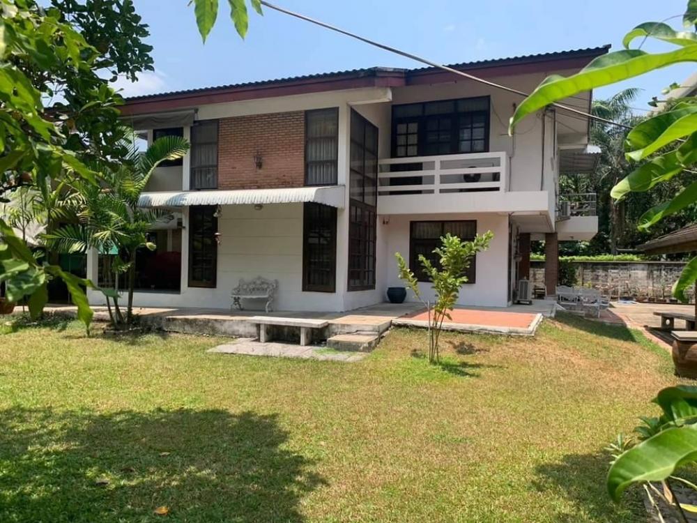 For RentHouseBang Sue, Wong Sawang, Tao Pun : ❤️❤️ 2-story detached house for rent, interested line/tel0859114585 ❤️❤️ On land 400 sq m, on Bangkok-Nonthaburi Road, Wong Sawang - Rent 80,000 baht per month - suitable for renting for various businesses #Restaurant #Spar #B&B #studio office #cafe #home
