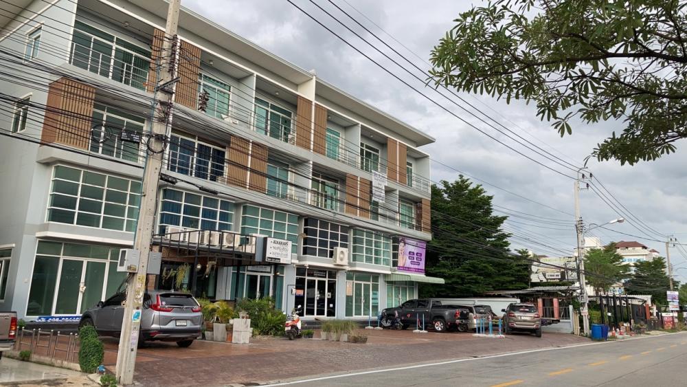 For RentShophouseMin Buri, Romklao : ❤️❤️ Newly completed commercial building!!! For rent (Home Office for rent) Interested line/tel 0859114585 ❤️❤️ Newly built commercial building for rent (Home office) 3 and a half floors, price 45,000 baht/month, width 4.50 meters (building) + space on th