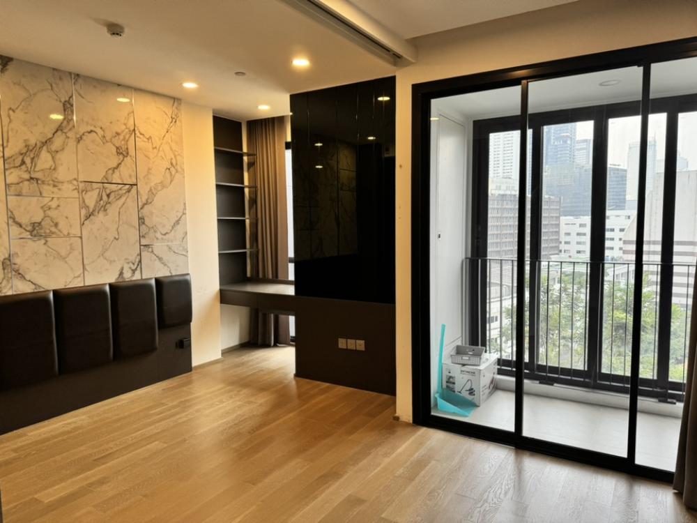 For SaleCondoSiam Paragon ,Chulalongkorn,Samyan : Sale for sale, beautiful built-in room, Ashton Chula-Silom, condo next to Chula, near MRT Samyan-Chula, size 1 bedroom, 34 sq m, good location room, selling for only 7,300,000 baht, including transfer day expenses, complete. If interested, inquire 0626562