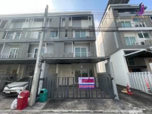 For SaleTownhouseChokchai 4, Ladprao 71, Ladprao 48, : 3-story townhome for sale SPACE Ladprao – Mengjai, size 24.9 sq m, usable area 217.03 sq m, 3 bedrooms, 3 bathrooms, near Central Eastville 📌 Property code JJ-H100 📌