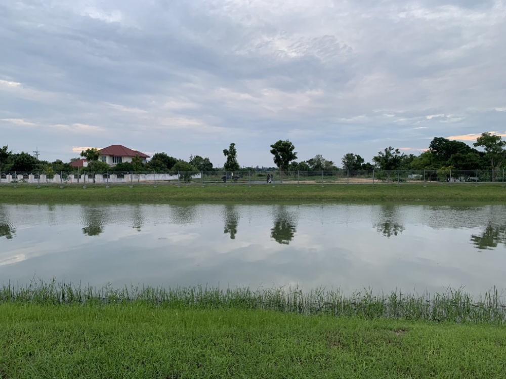 For SaleLandNakhon Pathom : Land for sale, 2 rai (800 square wah), Bang Len, Nakhon Pathom, selling price 8,500 baht per square wah, land for sale in 4 plots, 200 square wah per plot, divided into 4 plots or combined, near Metropolitan Waterworks Authority Road. The atmosphere is ve