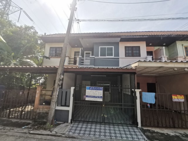 For SaleTownhousePathum Thani,Rangsit, Thammasat : 2-story townhouse for sale, area size 16 sq m. (newly renovated), Chatpailin project, convenient travel, nice society, good location, Lat Lum Kaeo District. Pathum Thani Province